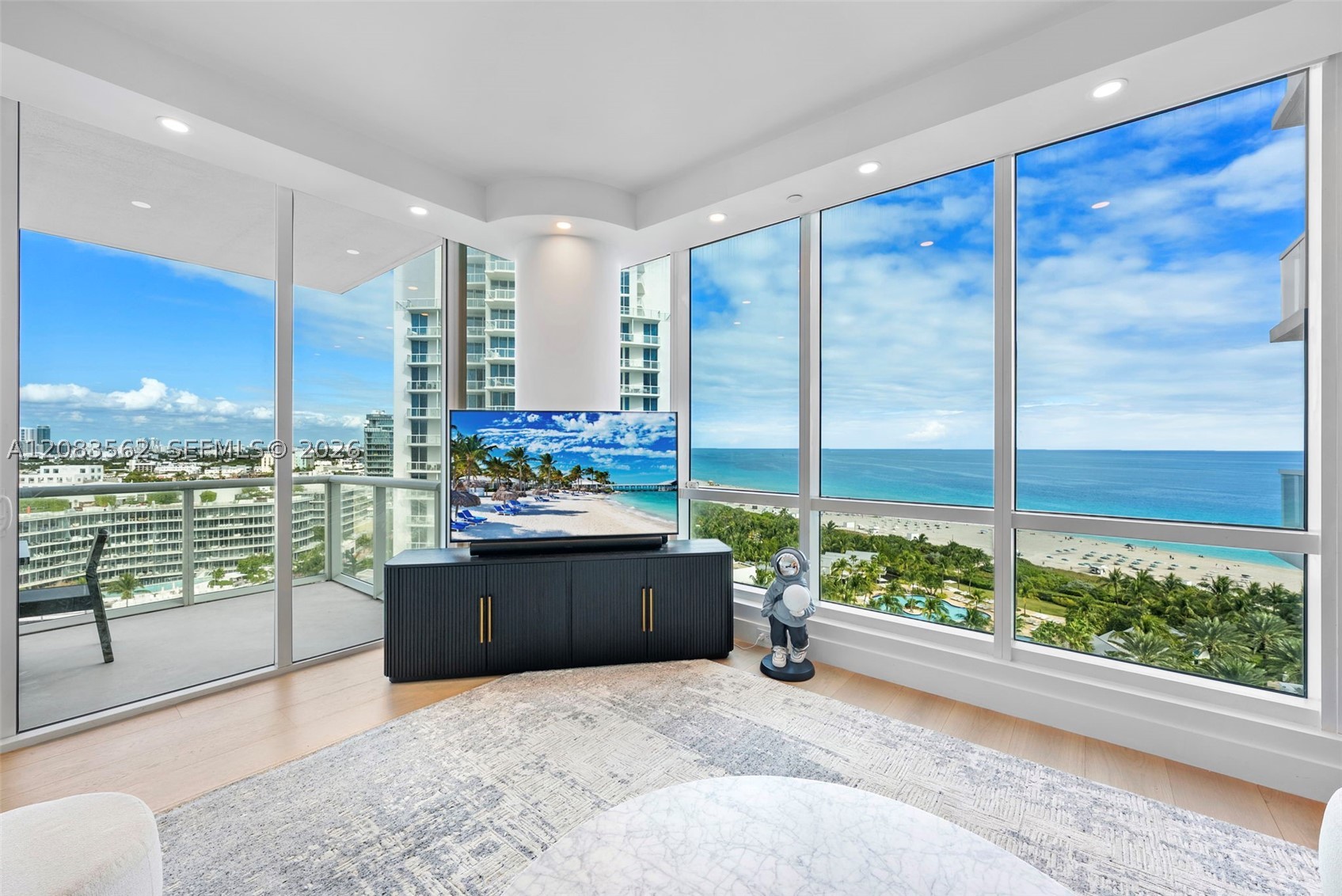 100 S Pointe Dr #1409/10 Miami Beach, FL 33139