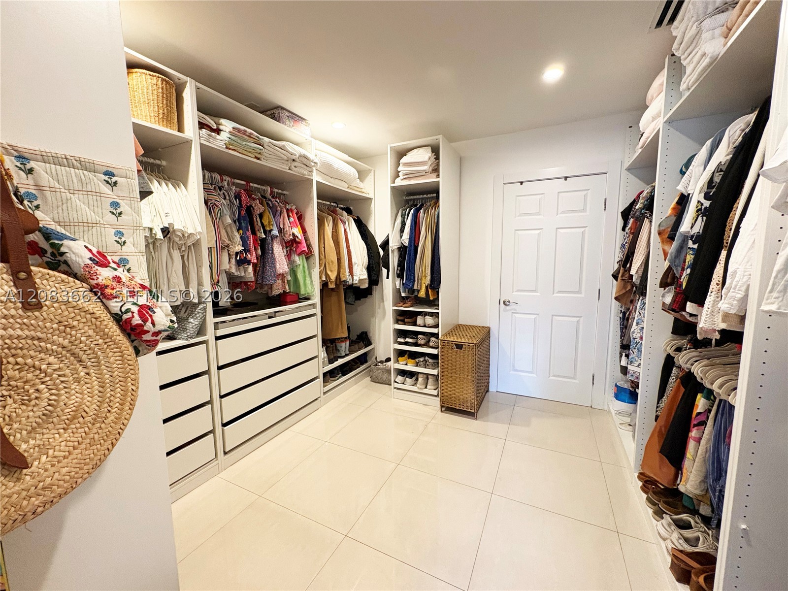 225 W Heather Dr #225 Key Biscayne, FL 33149