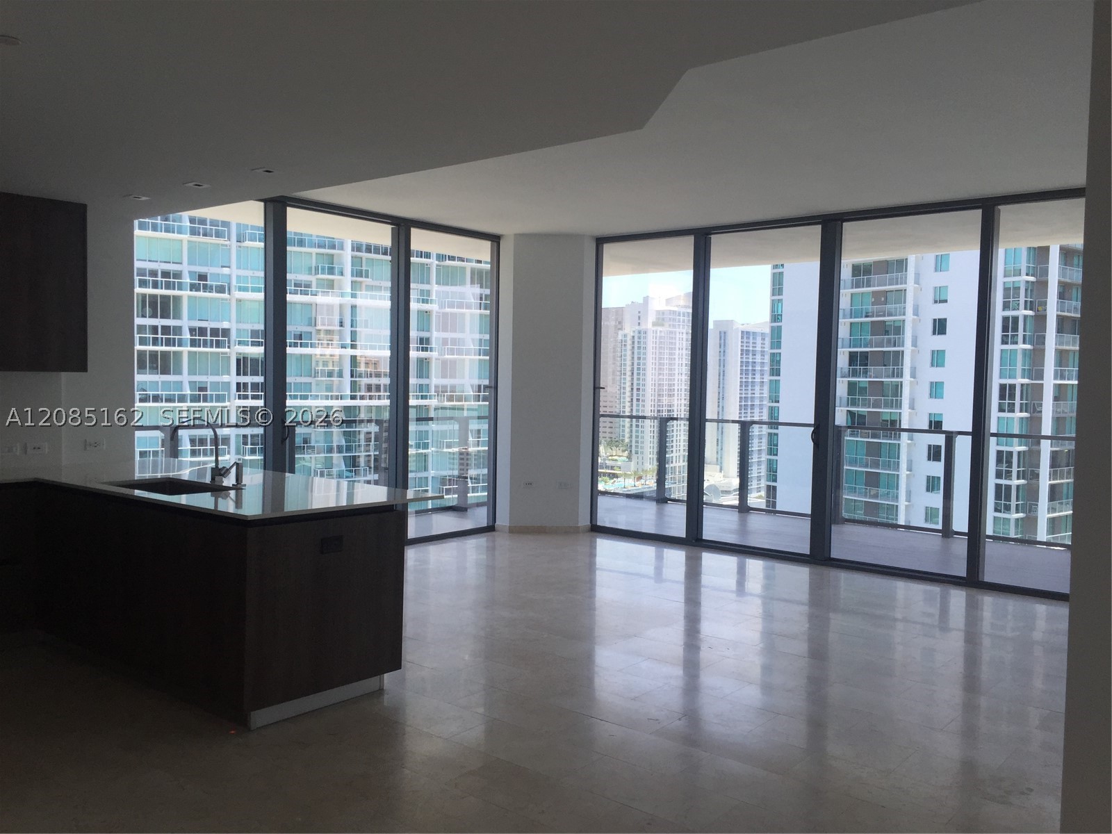 image Reach Brickell City Centre6
