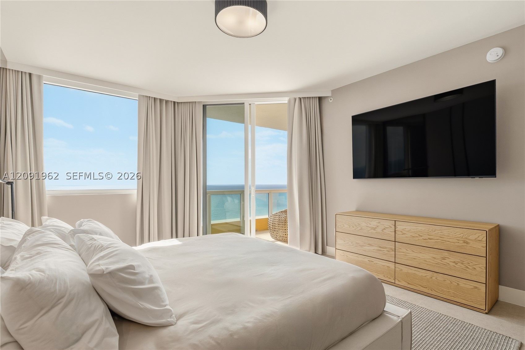 image Acqualina Residences20