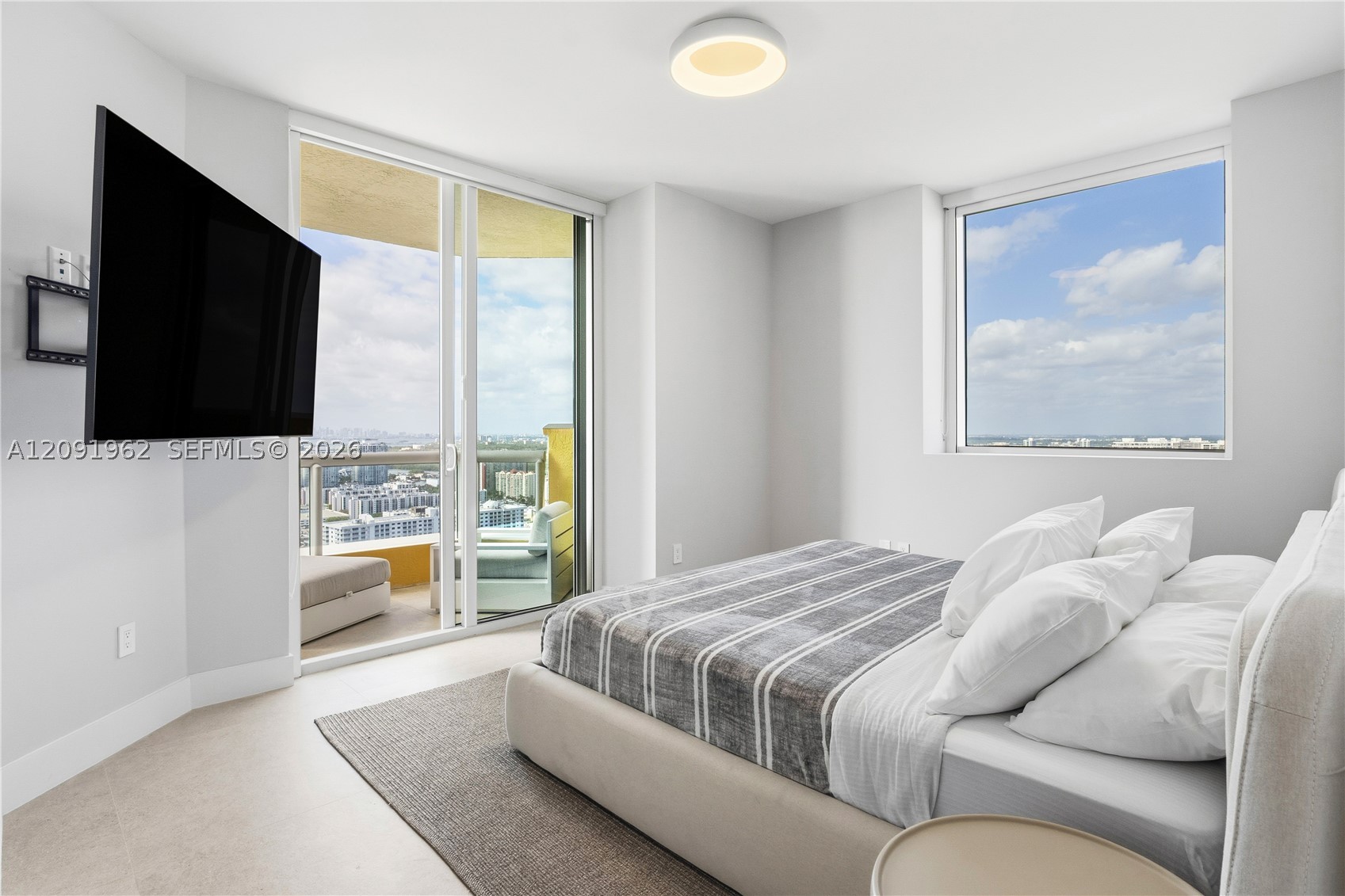 image Acqualina Residences33