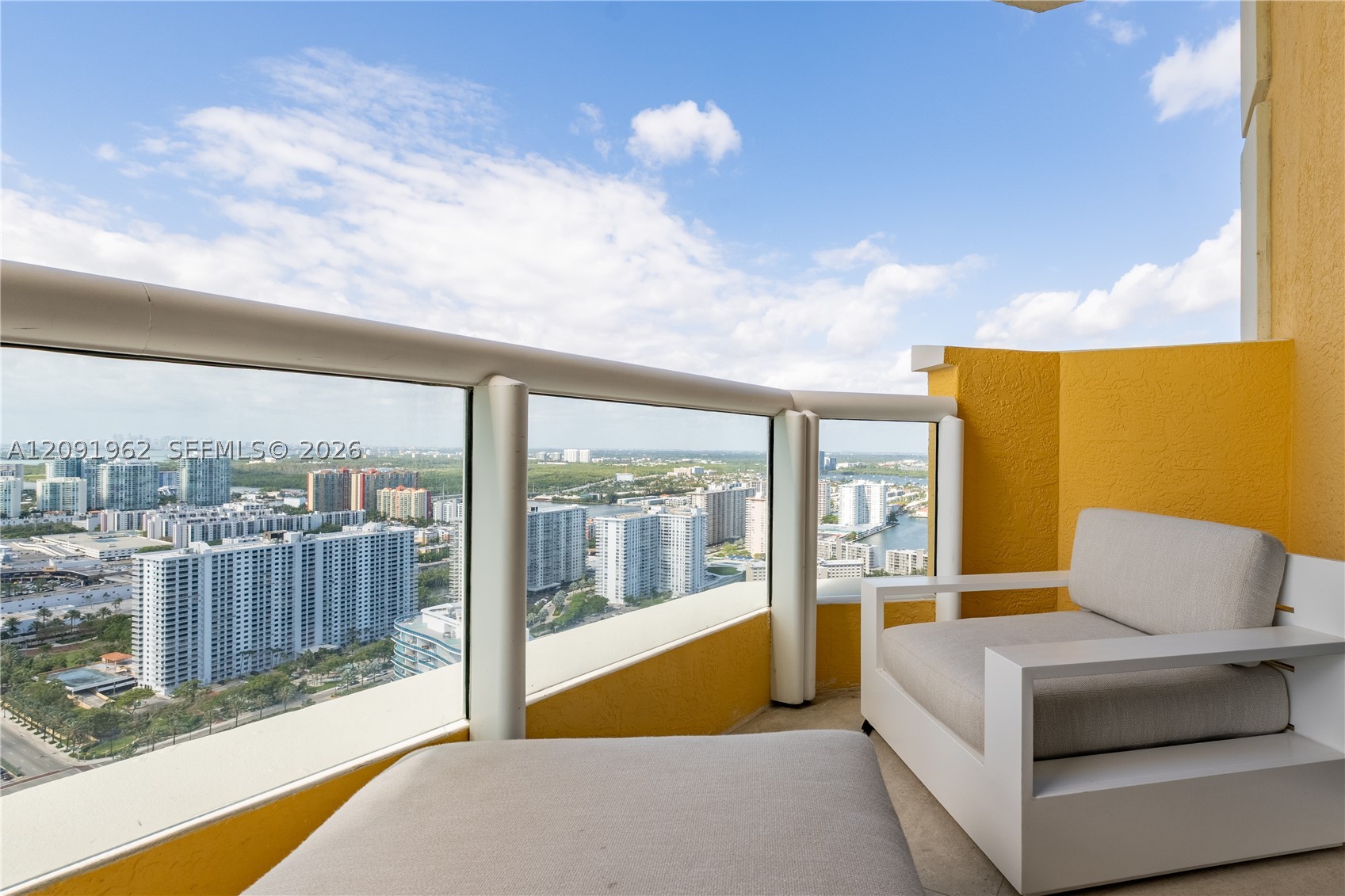 image Acqualina Residences34