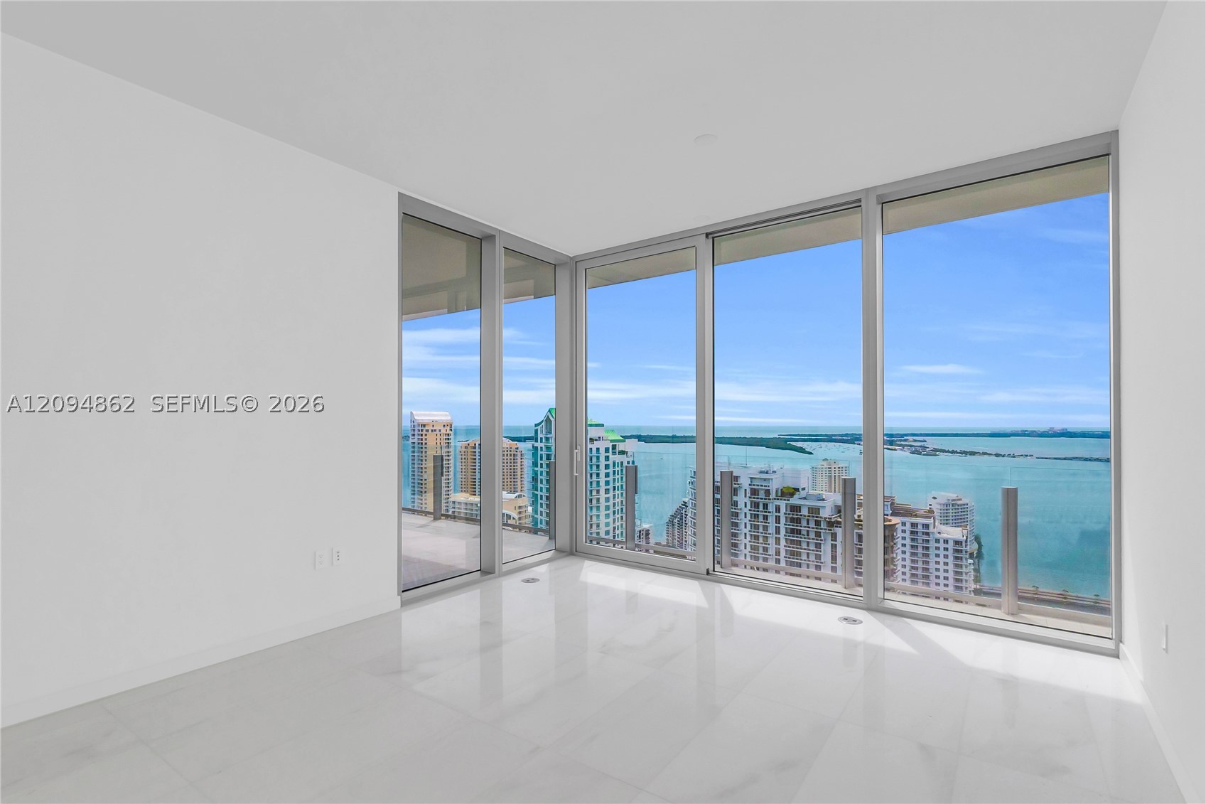 image Aston Martin Residences16