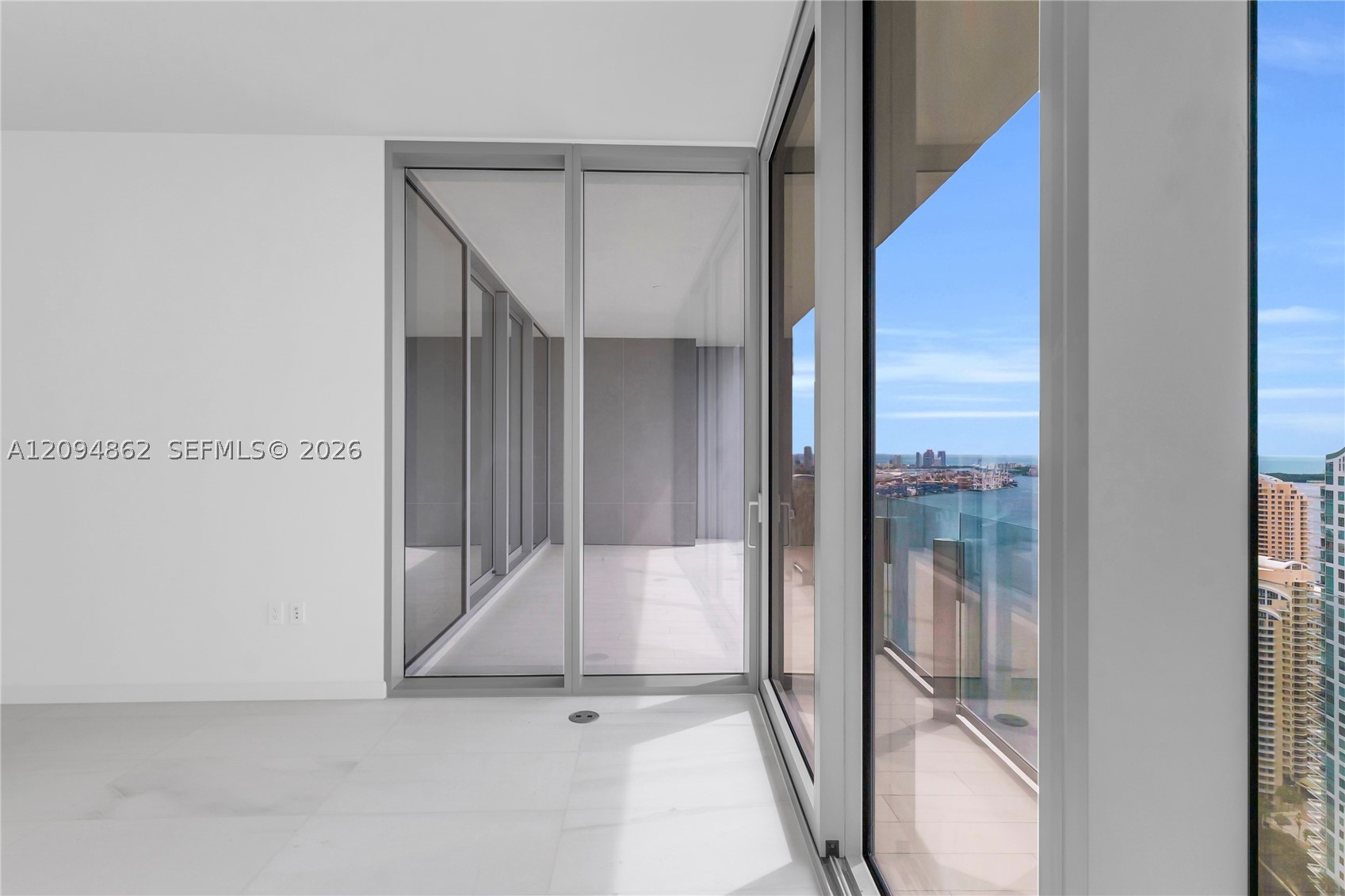 image Aston Martin Residences18