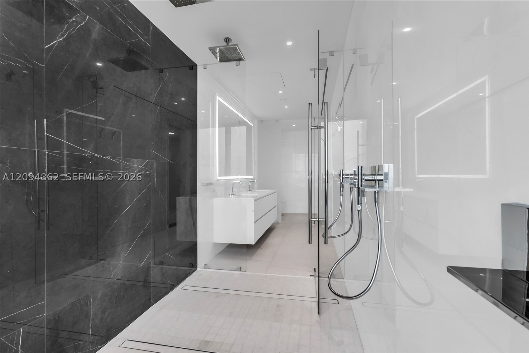 image Aston Martin Residences21