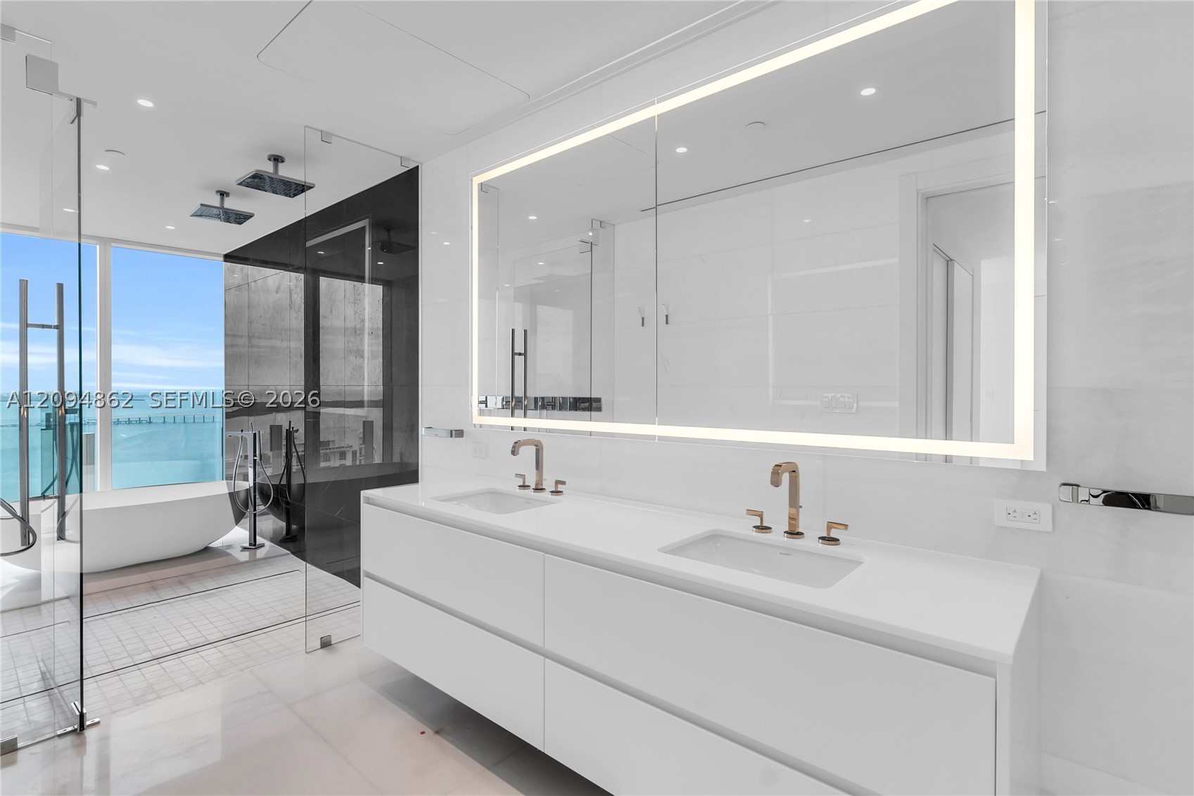 image Aston Martin Residences24