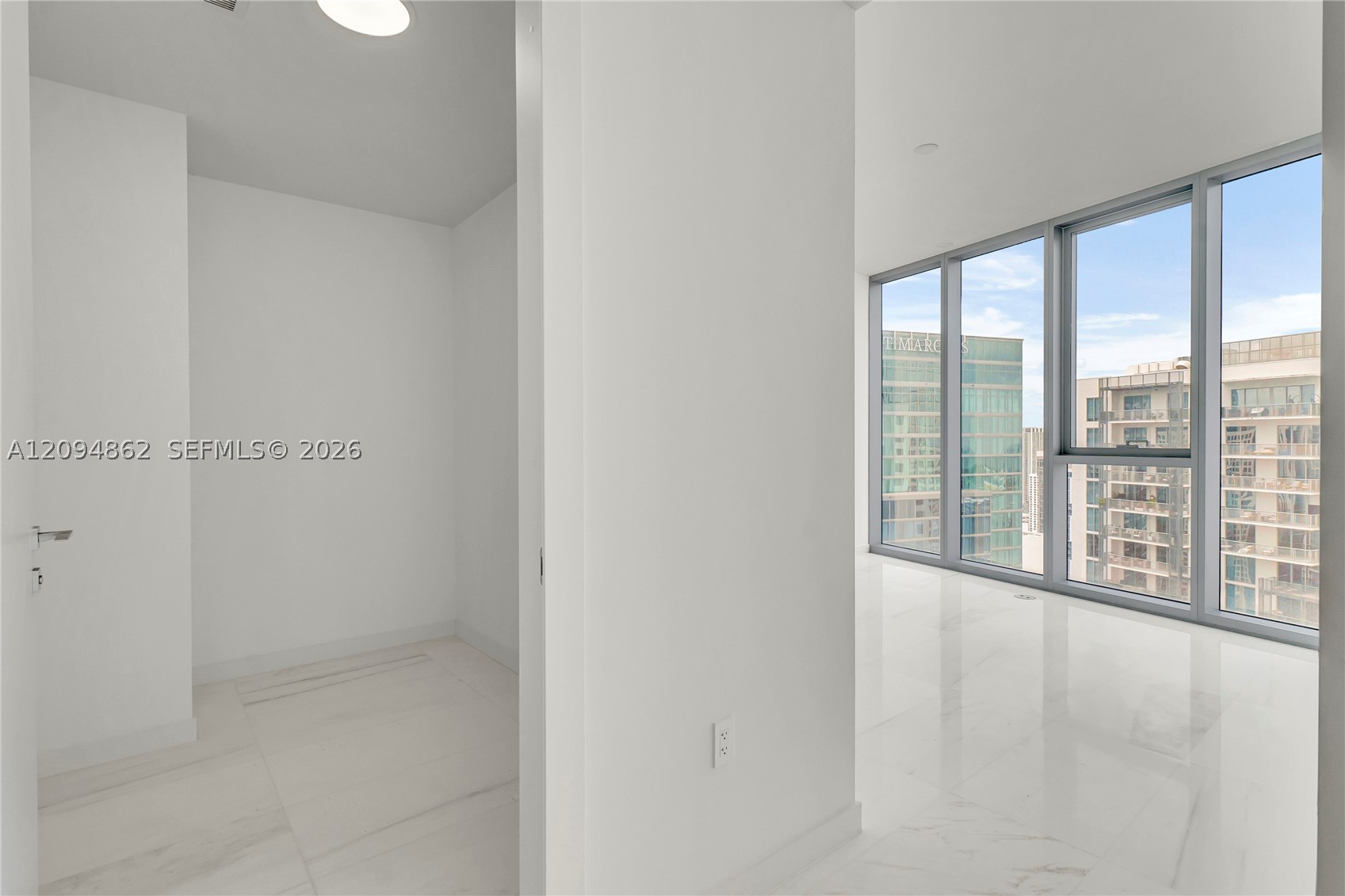 image Aston Martin Residences30