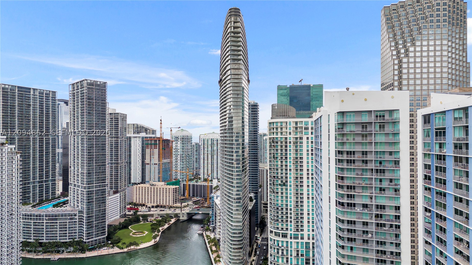 image Aston Martin Residences42