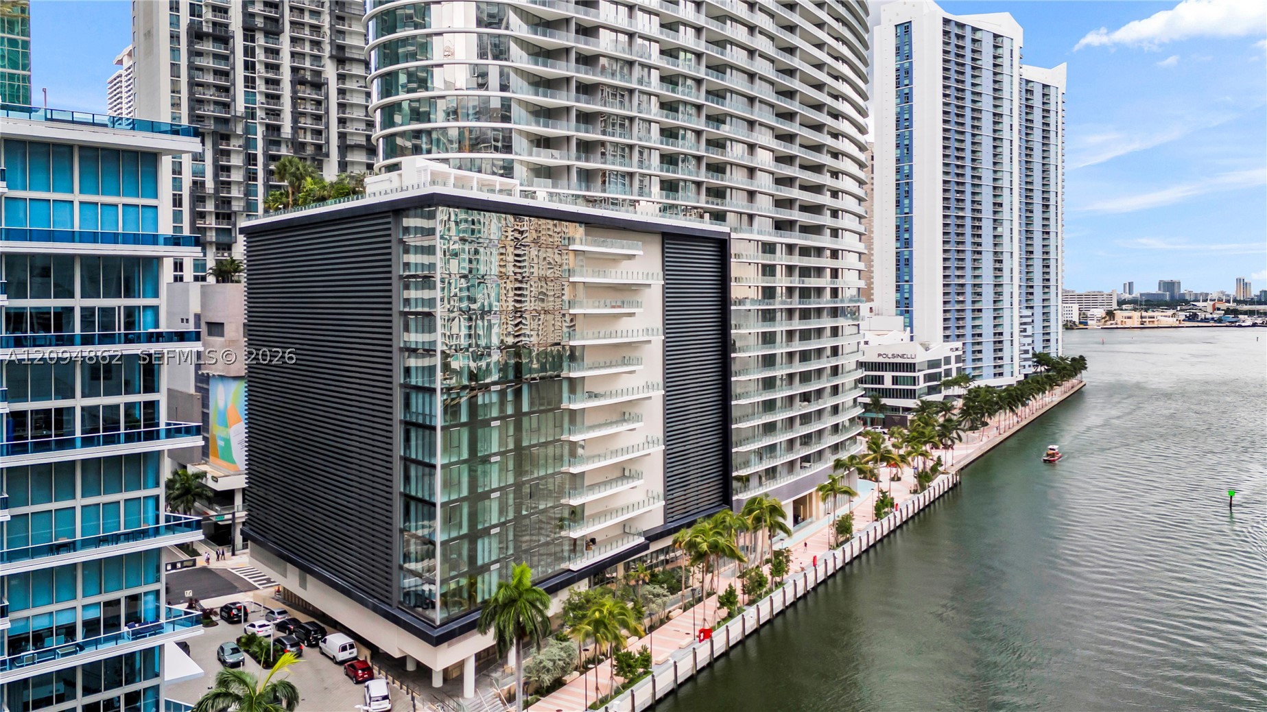 image Aston Martin Residences43