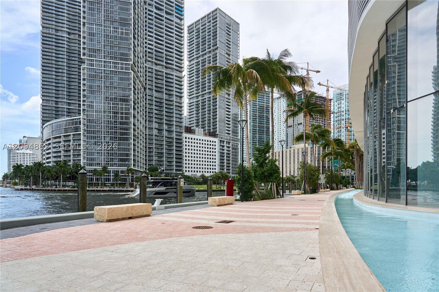 image Aston Martin Residences52