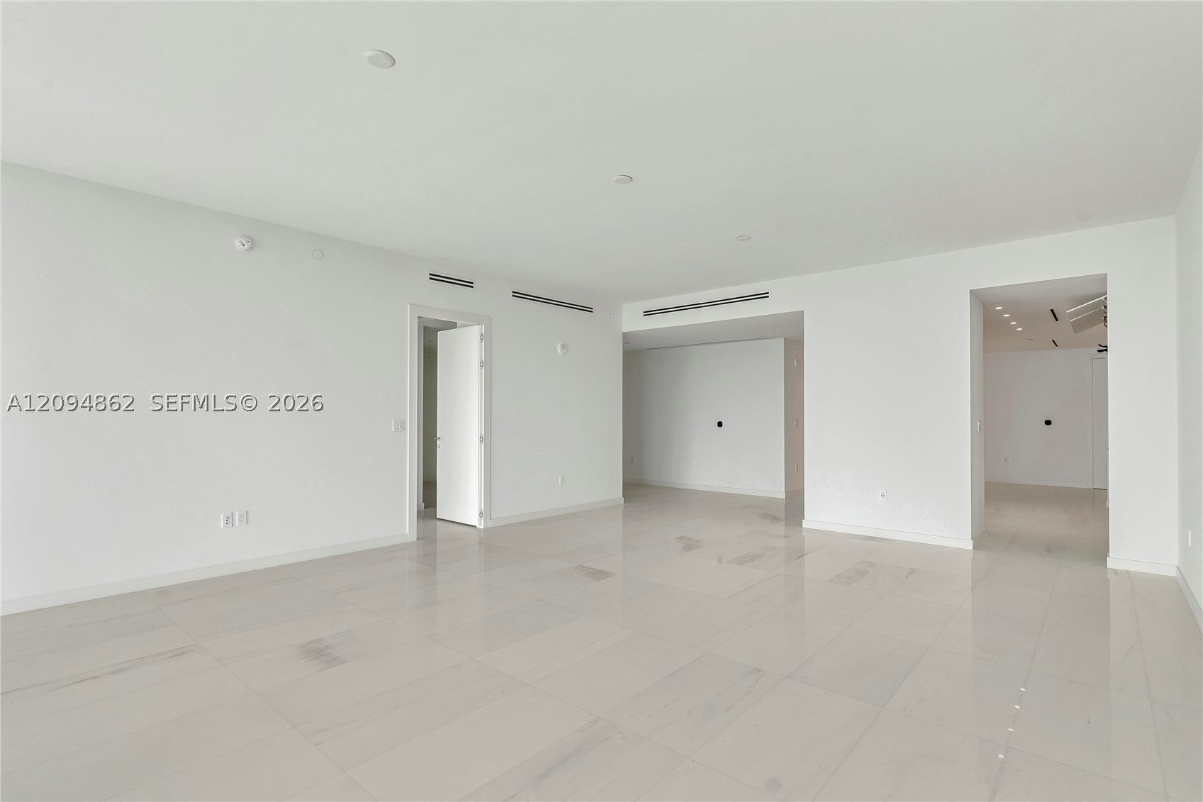 image Aston Martin Residences8