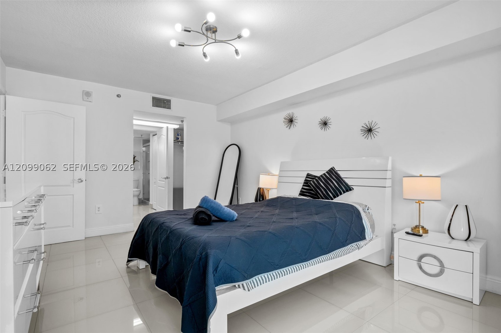 image The Club at Brickell Bay21