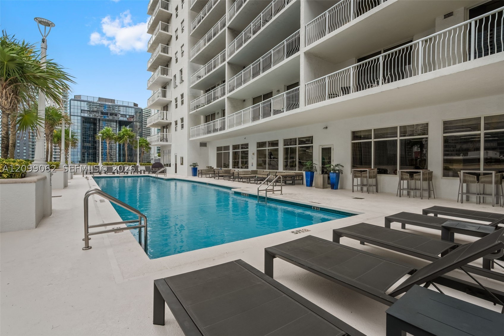 image The Club at Brickell Bay31