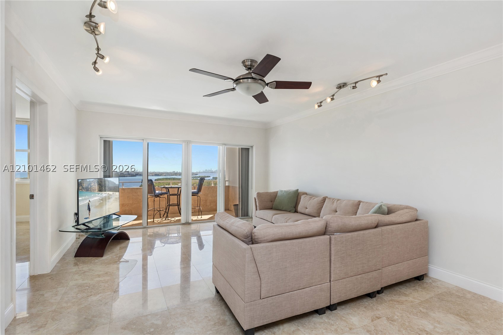 image Arlen House West15