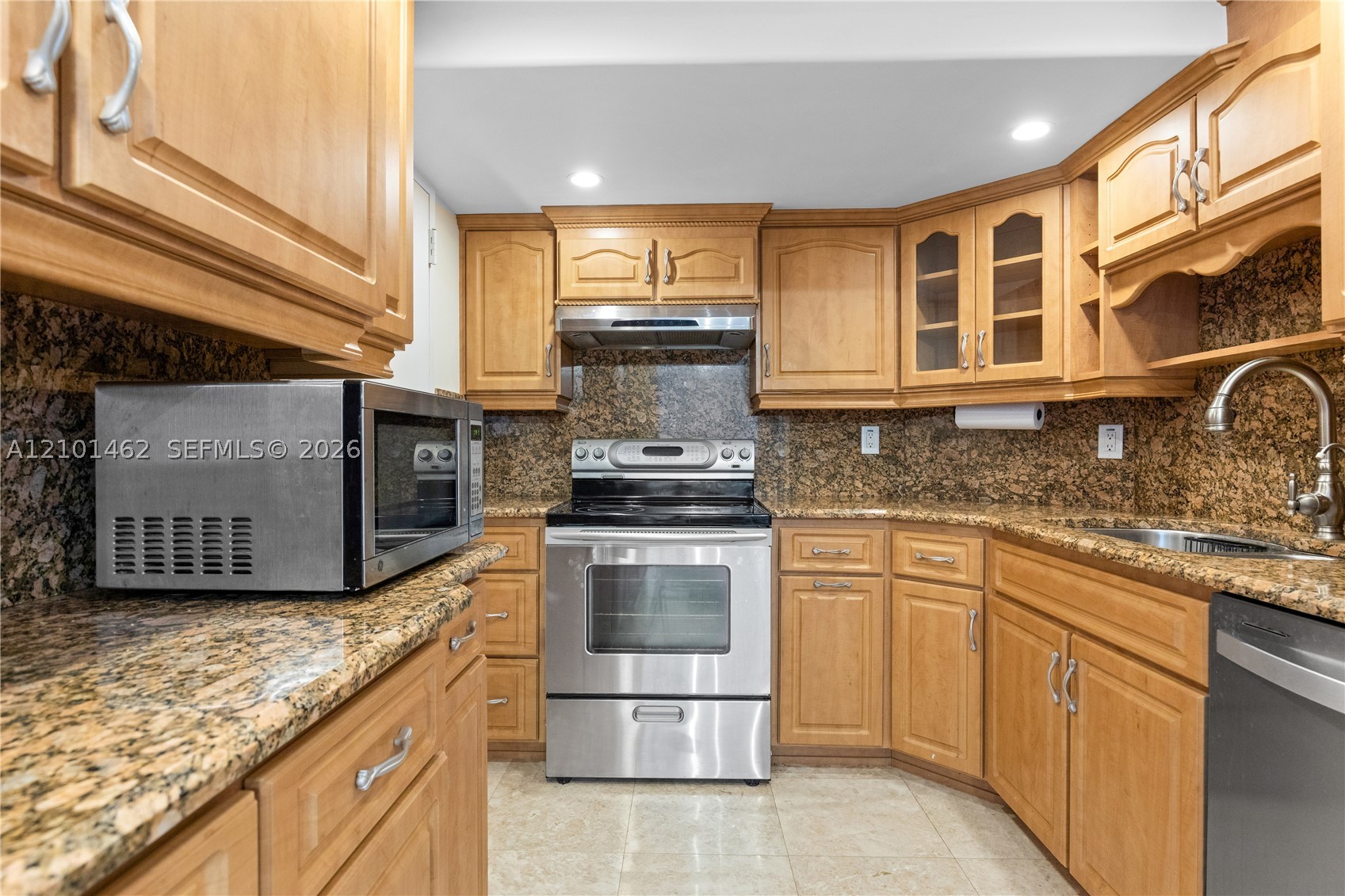 image Arlen House West16