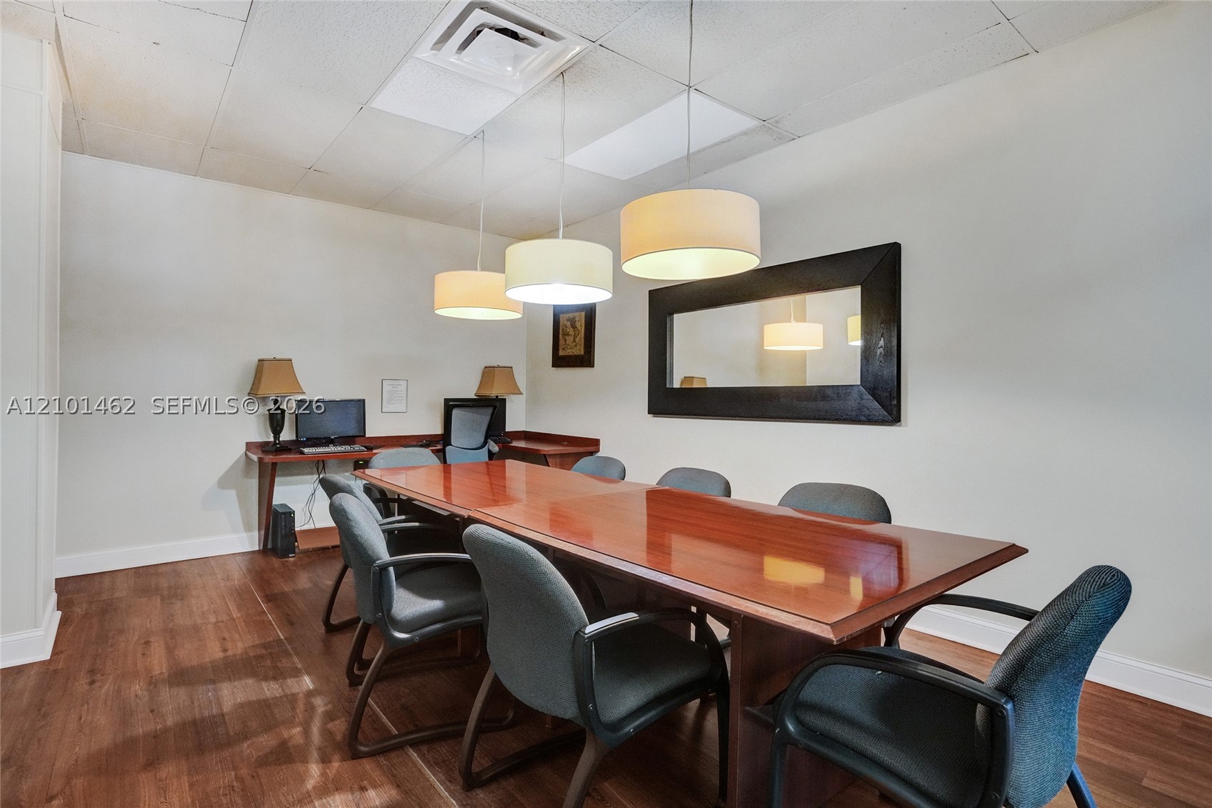 image Arlen House West27