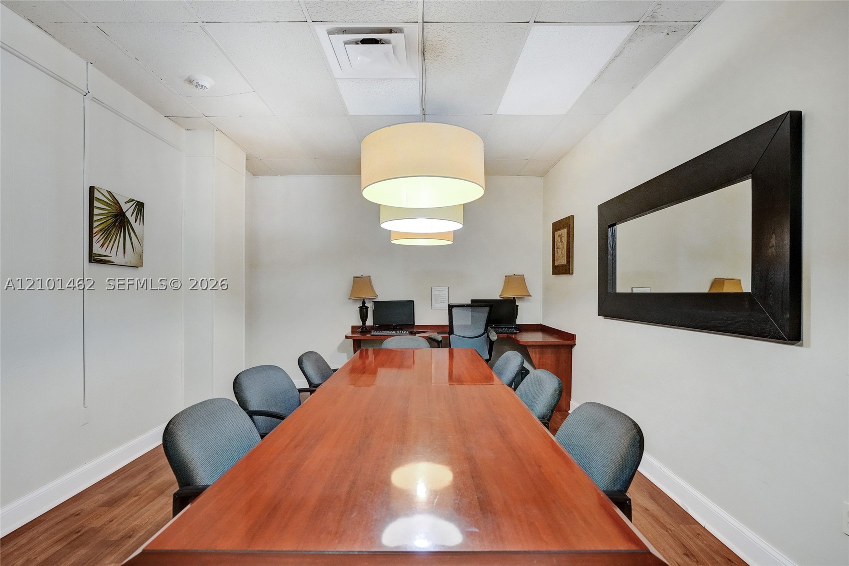 image Arlen House West28