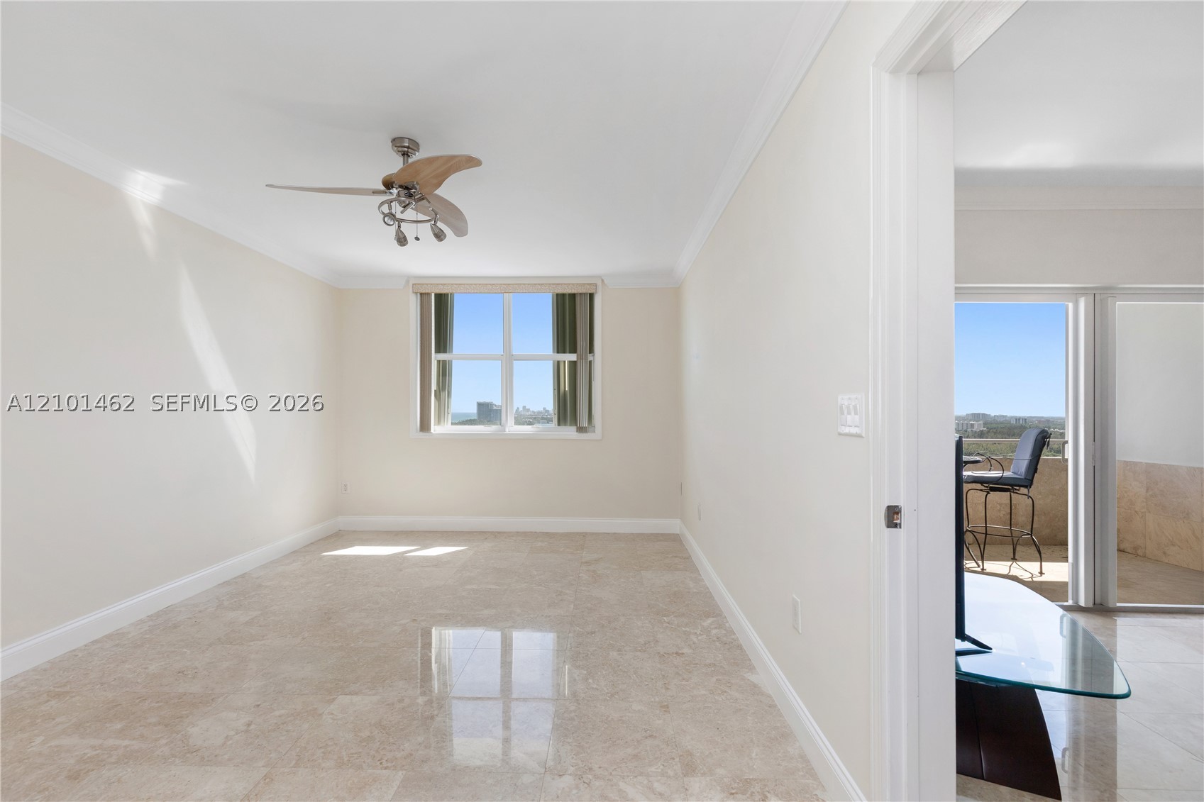 image Arlen House West32