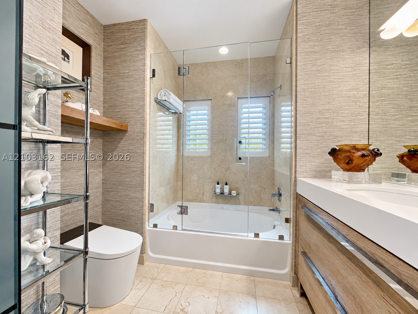 9055 SW 73rd Ct #2402 Miami, FL 33156