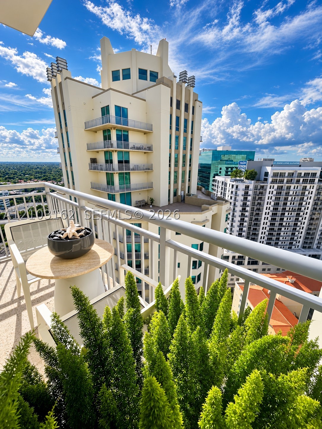9055 SW 73rd Ct #2402 Miami, FL 33156