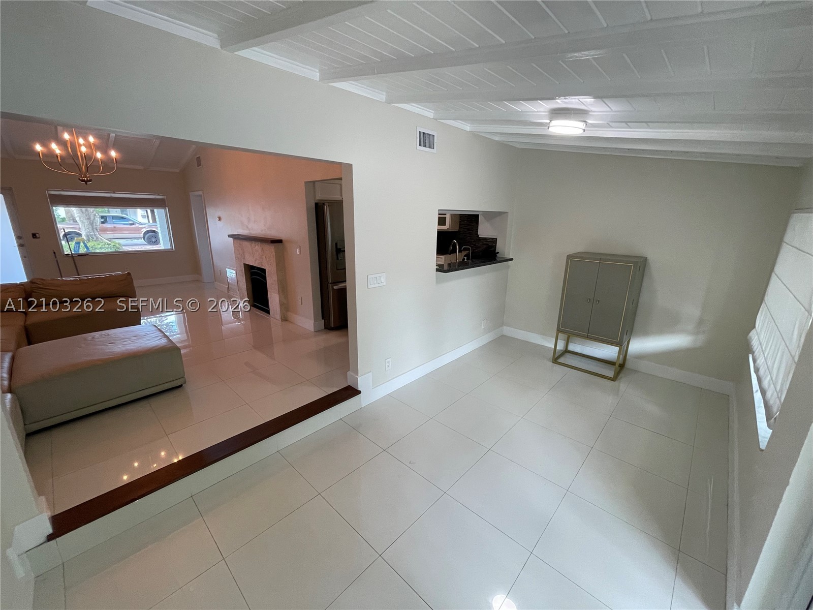 6129 SW 28th St Miami, FL 33155