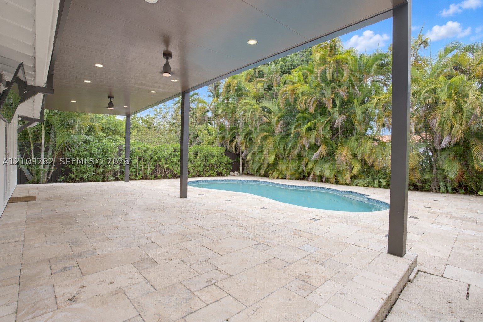 6129 SW 28th St Miami, FL 33155