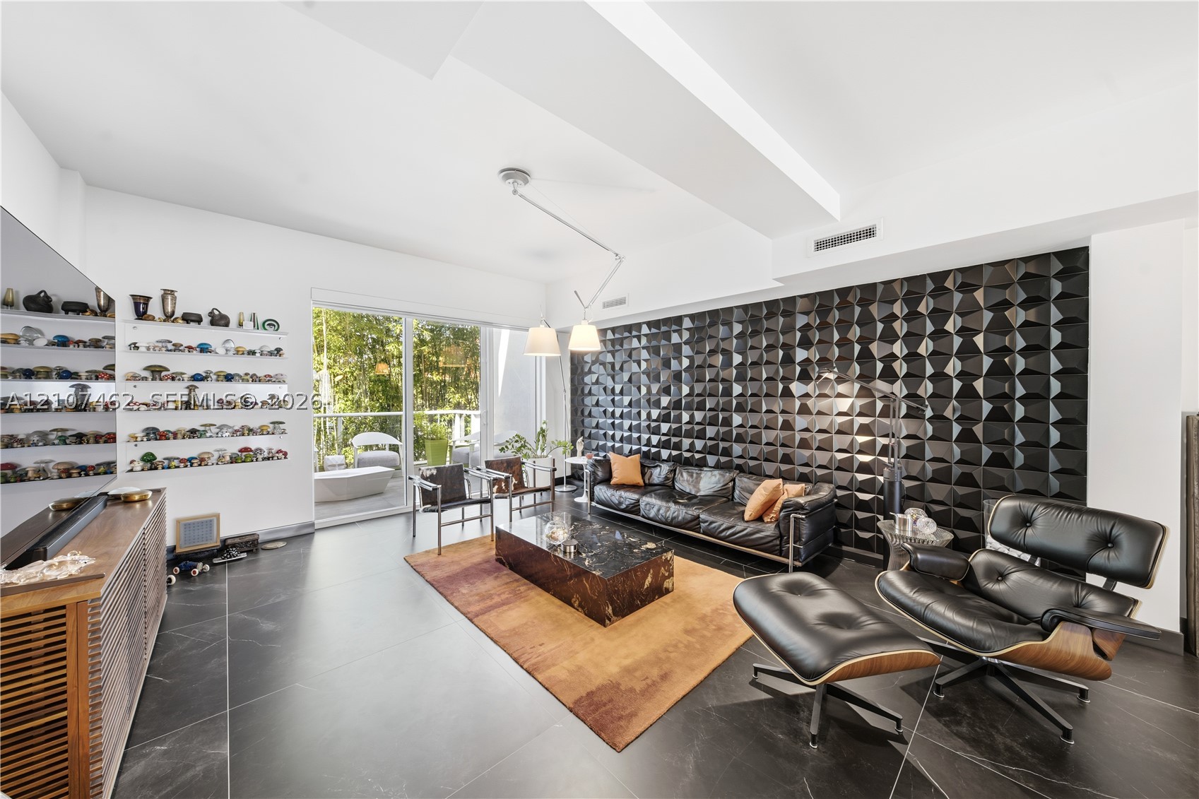 455 NE 39th St #110 Miami, FL 33137