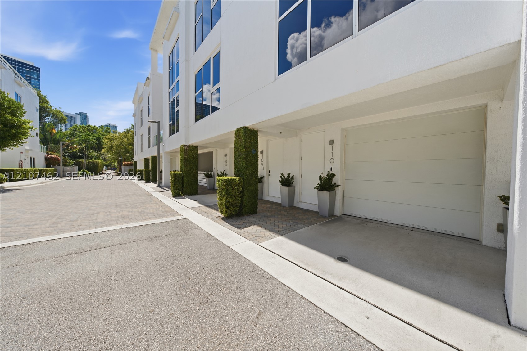 455 NE 39th St #110 Miami, FL 33137