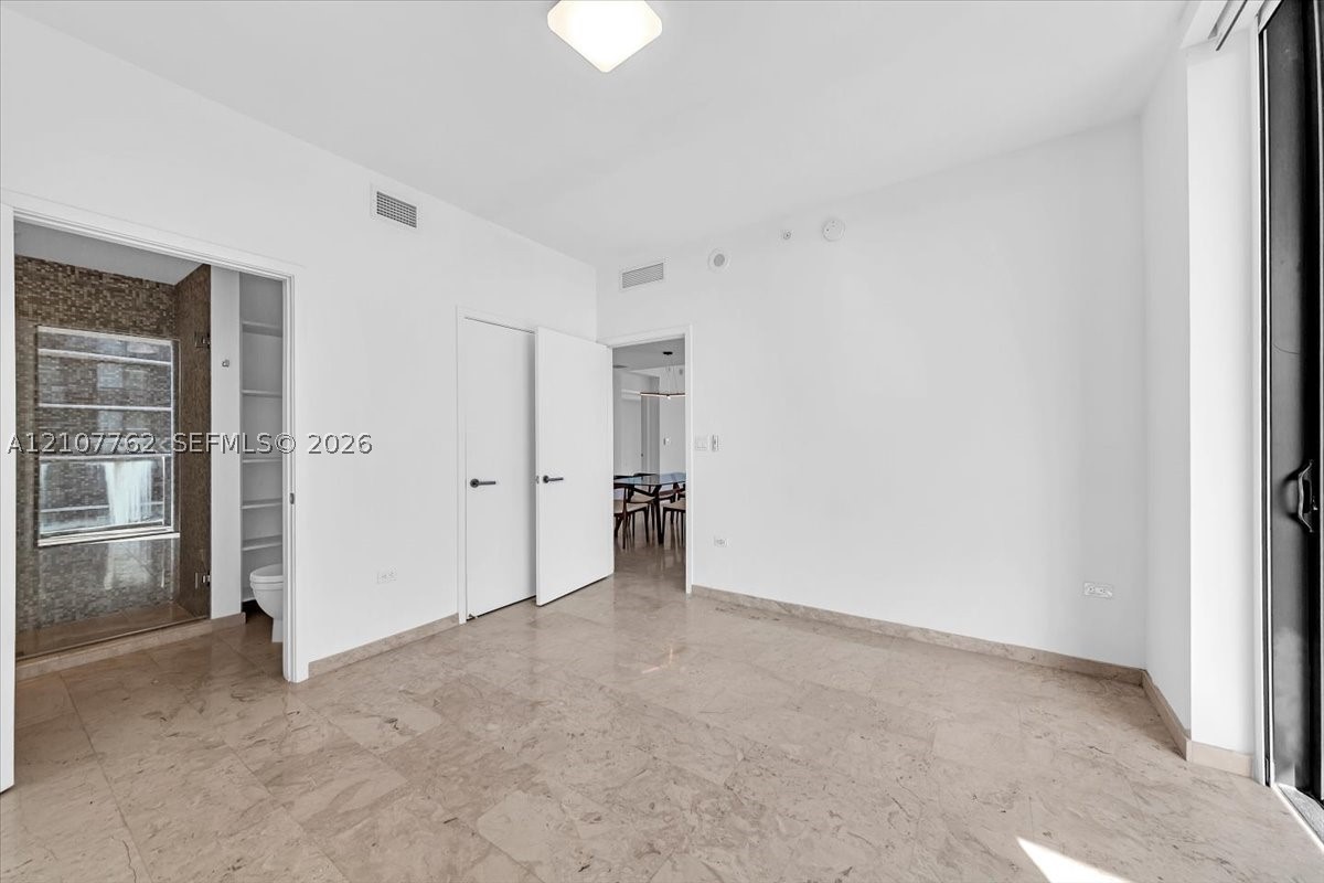88 SW 7th St #3401 Miami, FL 33130