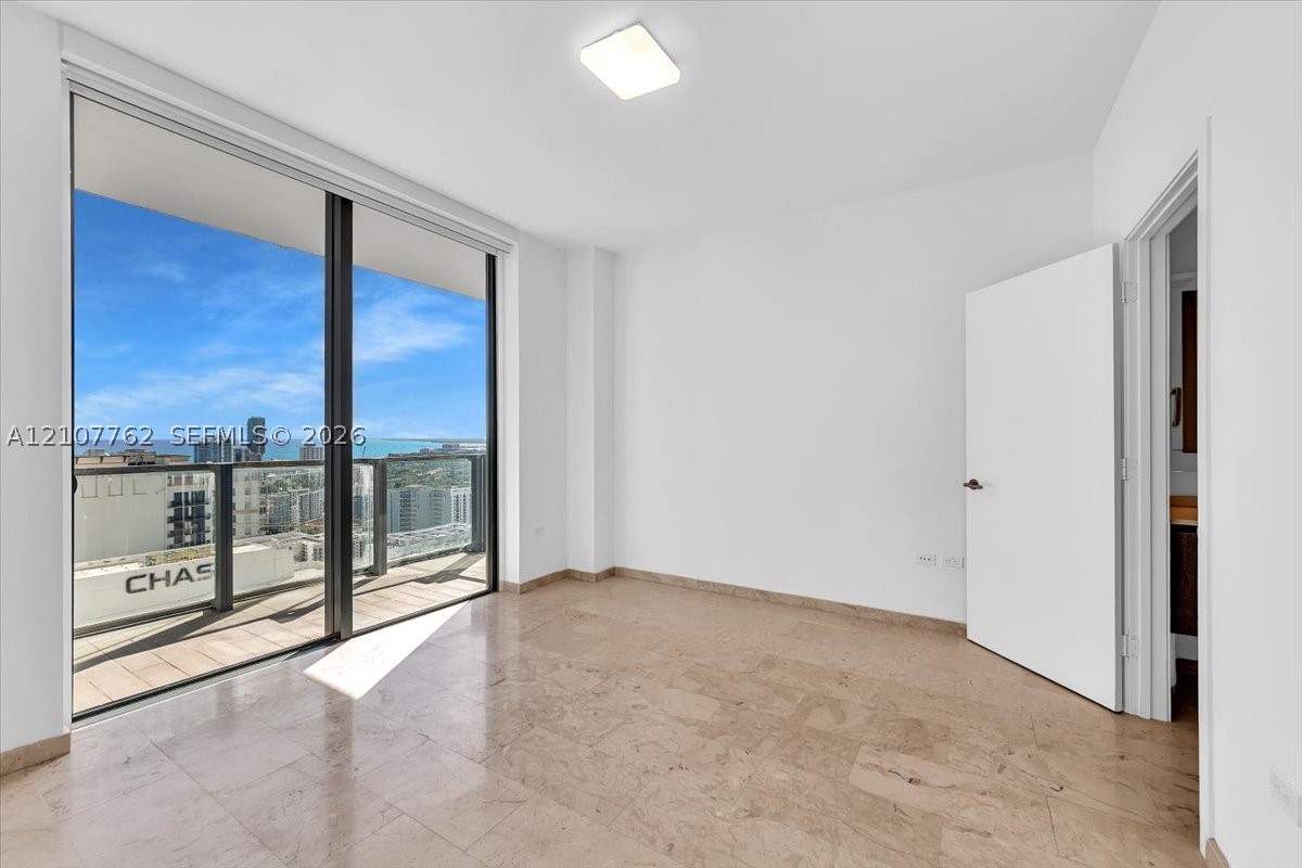88 SW 7th St #3401 Miami, FL 33130