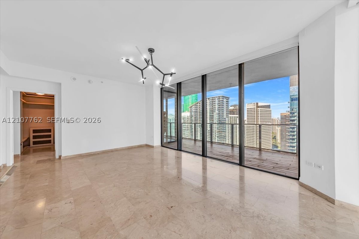 88 SW 7th St #3401 Miami, FL 33130