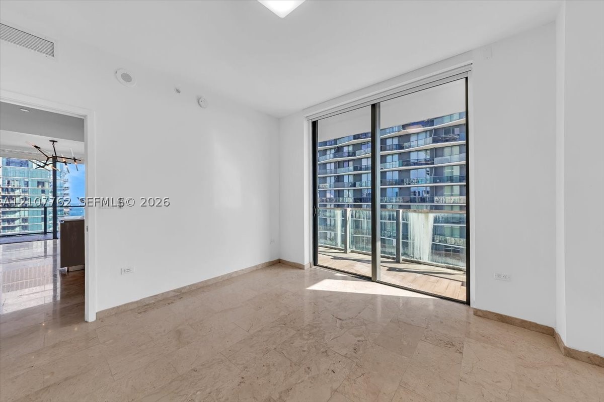 88 SW 7th St #3401 Miami, FL 33130