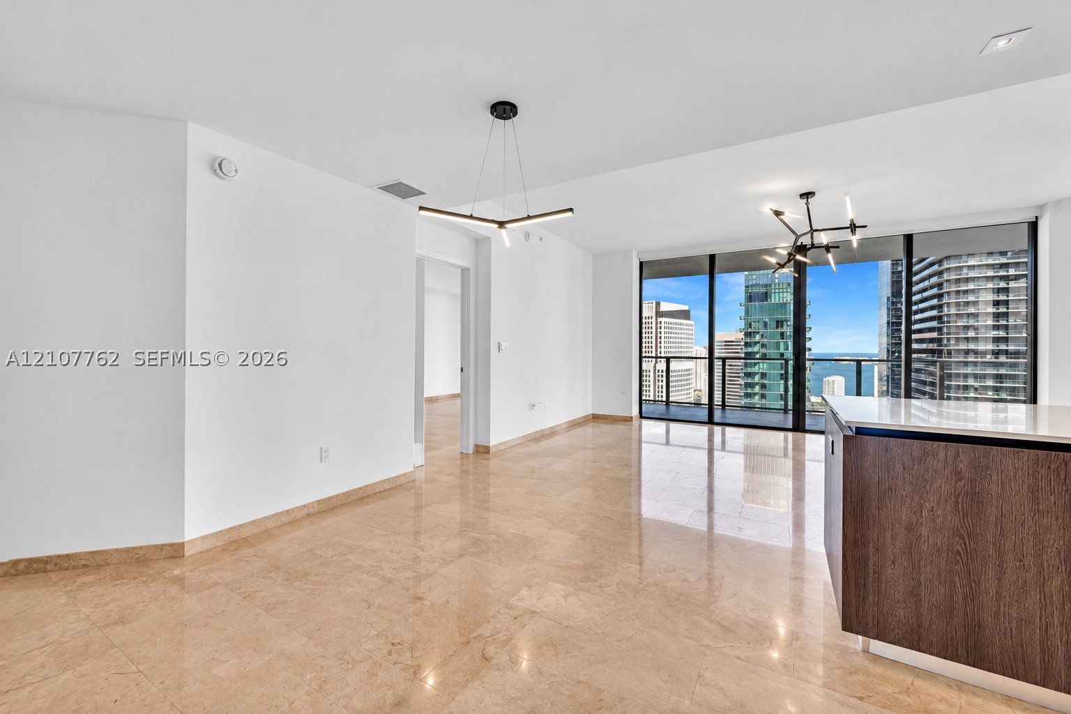 88 SW 7th St #3401 Miami, FL 33130
