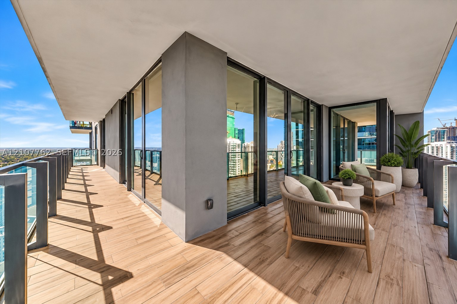 88 SW 7th St #3401 Miami, FL 33130