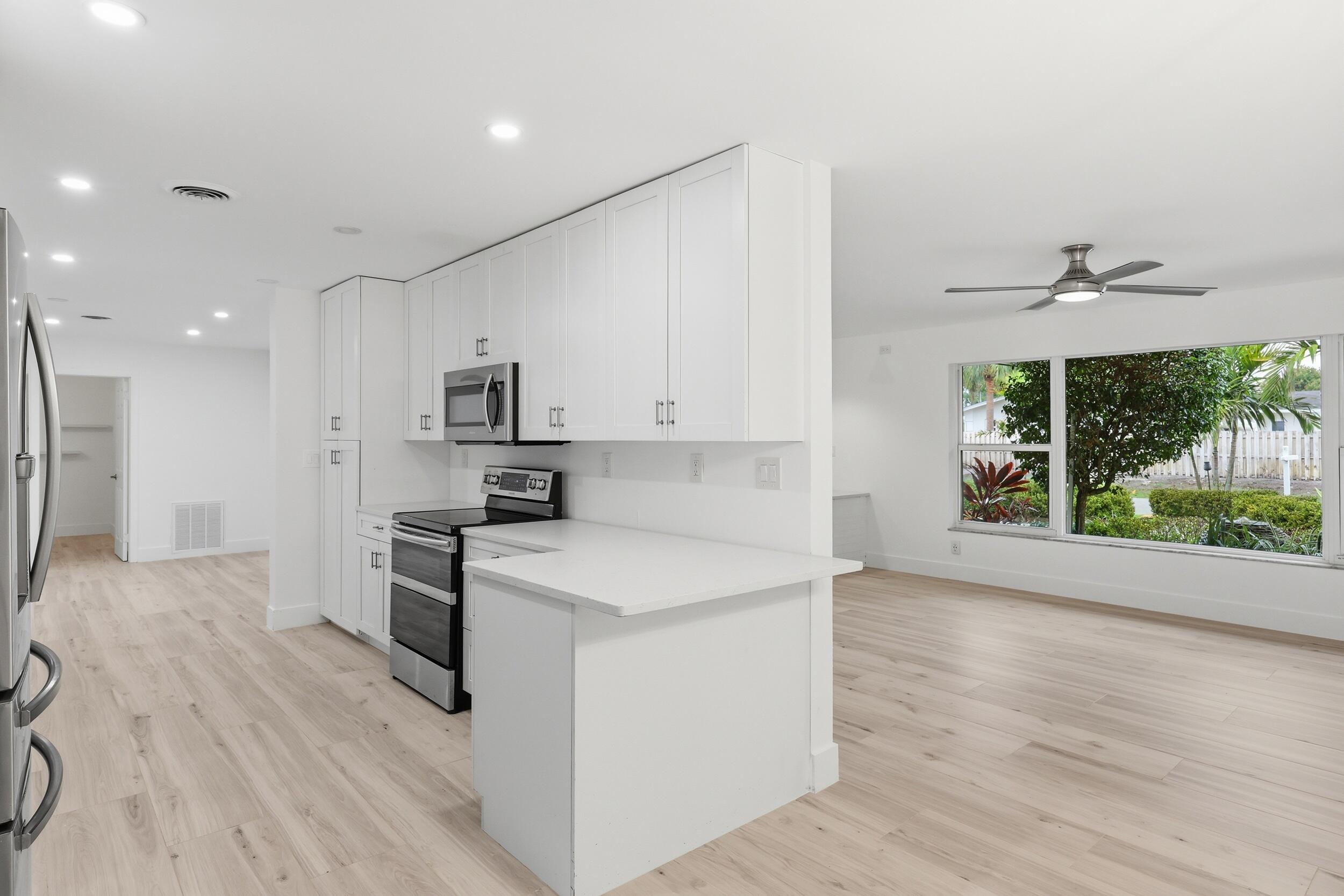 7 River Tequesta, FL 33469