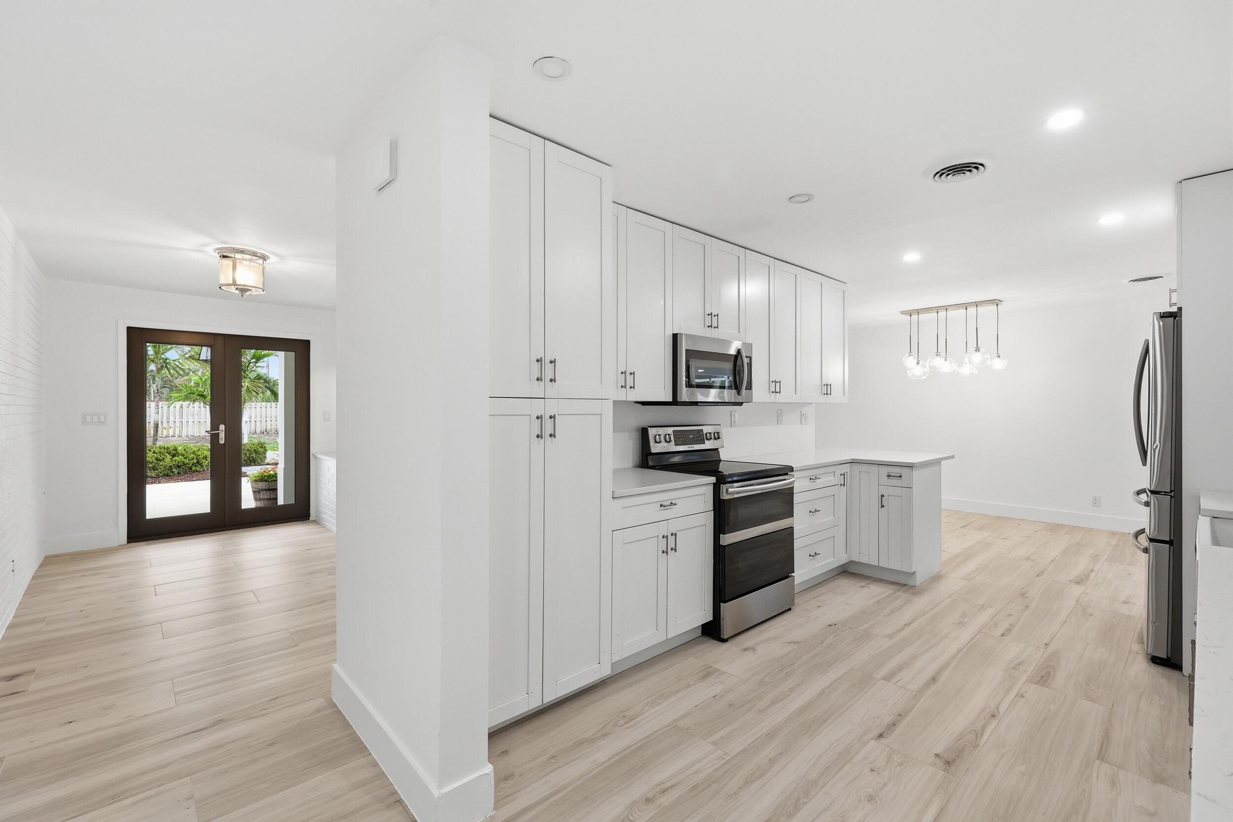 7 River Tequesta, FL 33469