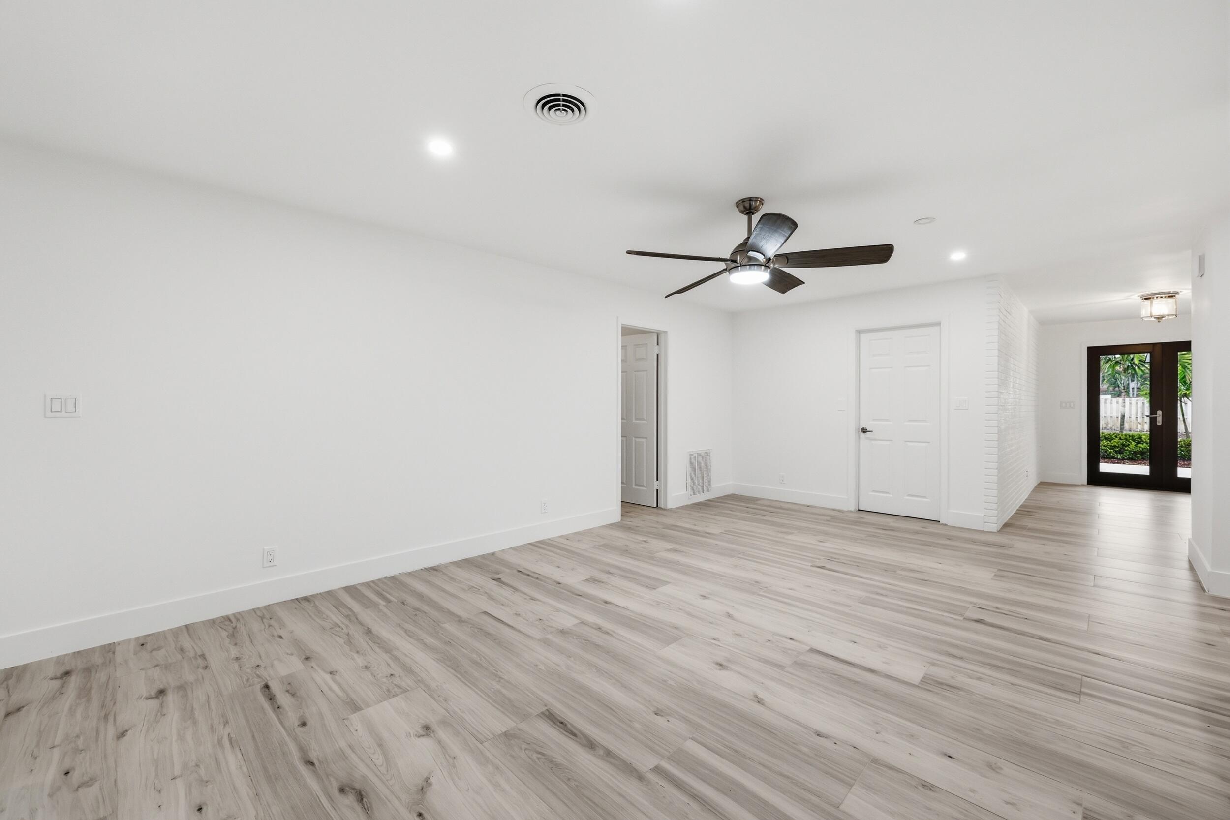 7 River Tequesta, FL 33469