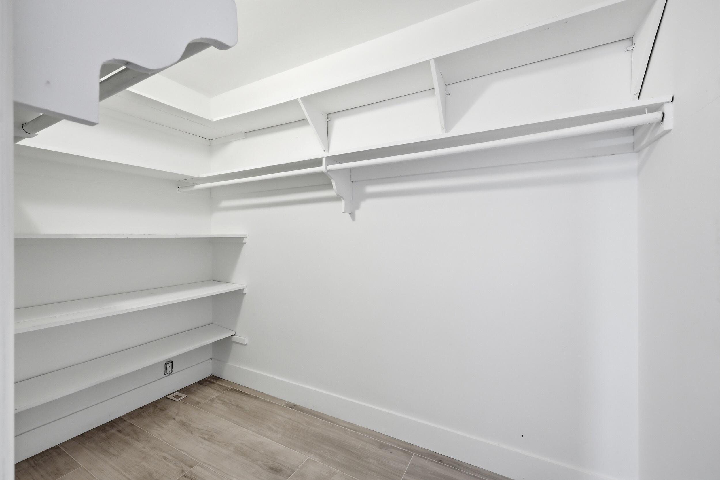 7 River Tequesta, FL 33469