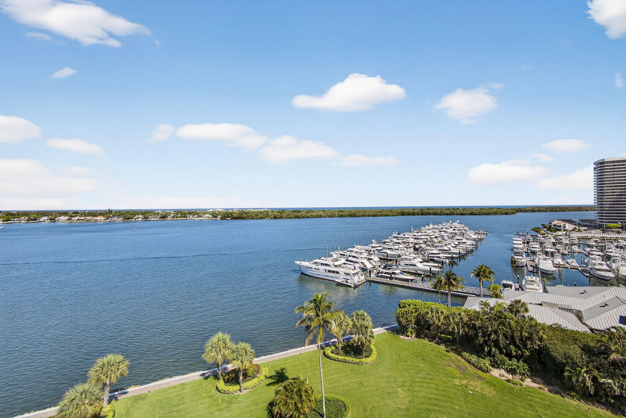 134 Lakeshore #T14 North Palm Beach, FL 33408