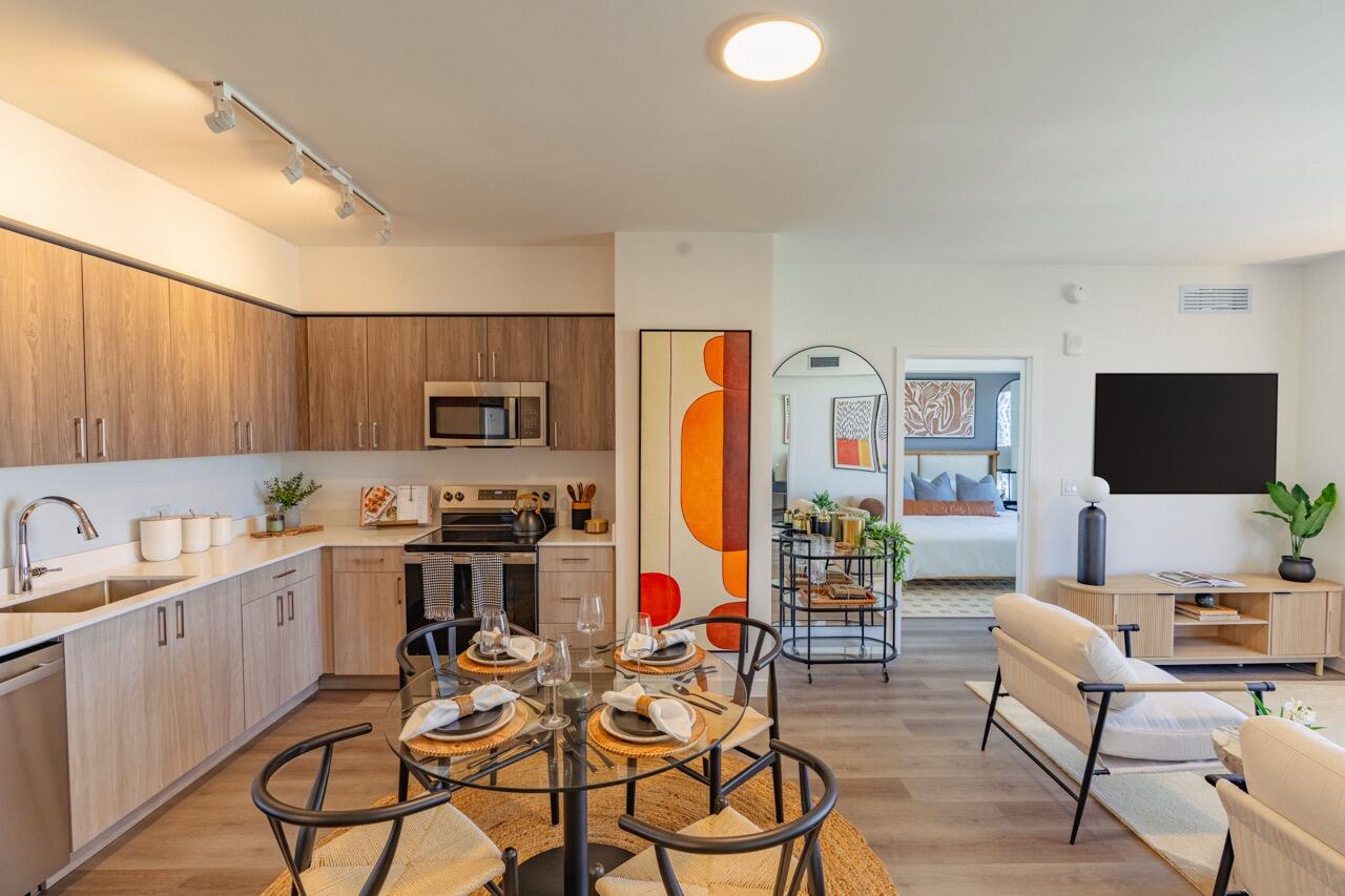 450 SW 5th #515 Miami, FL 33130