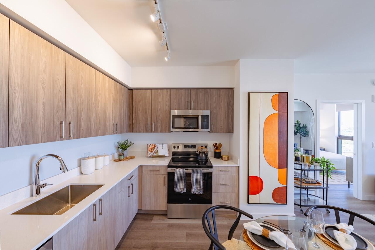 450 SW 5th #515 Miami, FL 33130