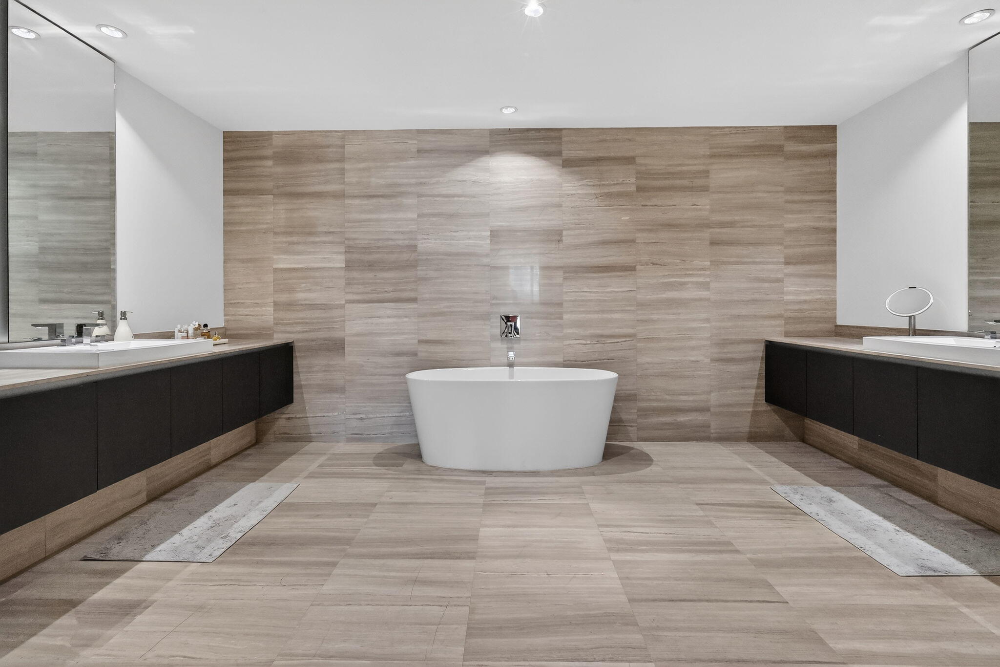 3250 NE 188th #706 Aventura, FL 33180