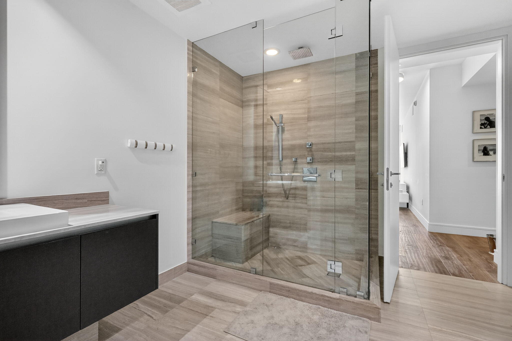 3250 NE 188th #706 Aventura, FL 33180