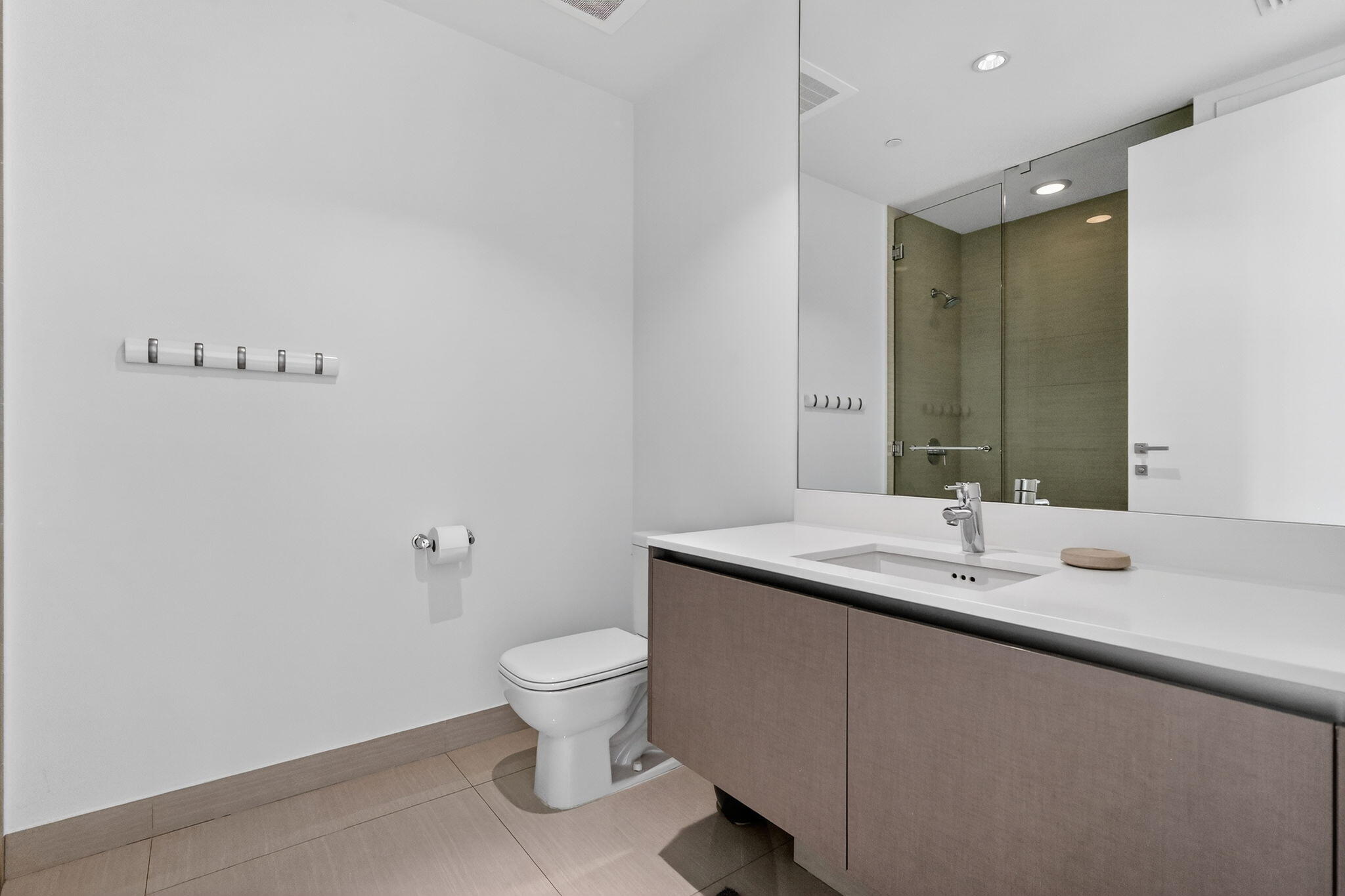 3250 NE 188th #706 Aventura, FL 33180