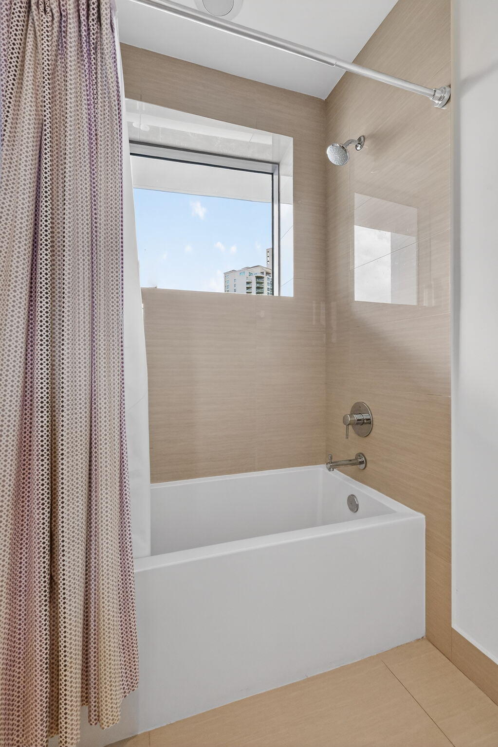 3250 NE 188th #706 Aventura, FL 33180