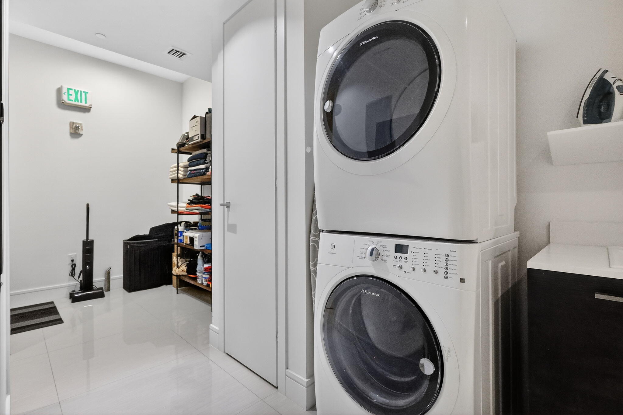 3250 NE 188th #706 Aventura, FL 33180