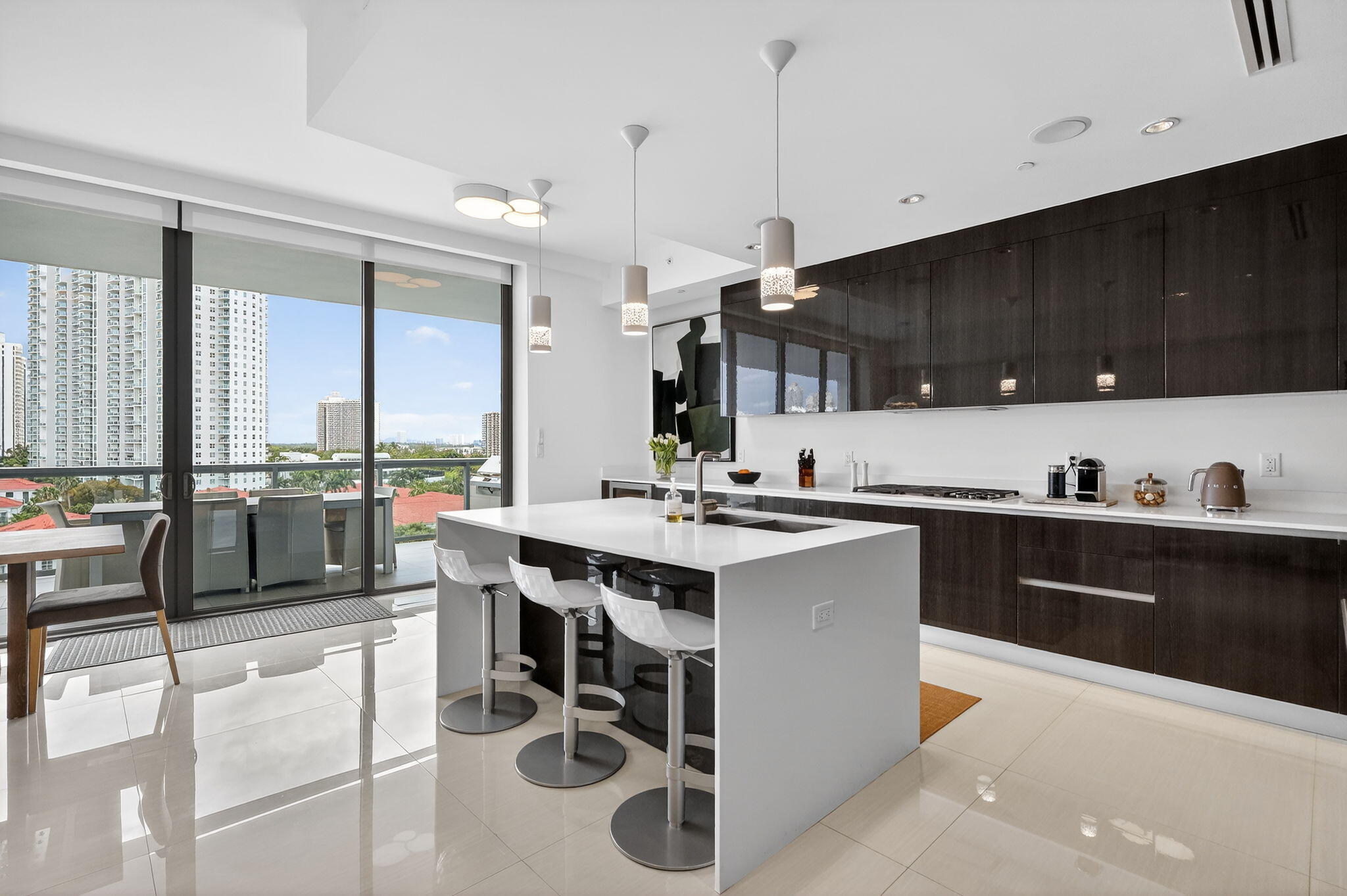 3250 NE 188th #706 Aventura, FL 33180