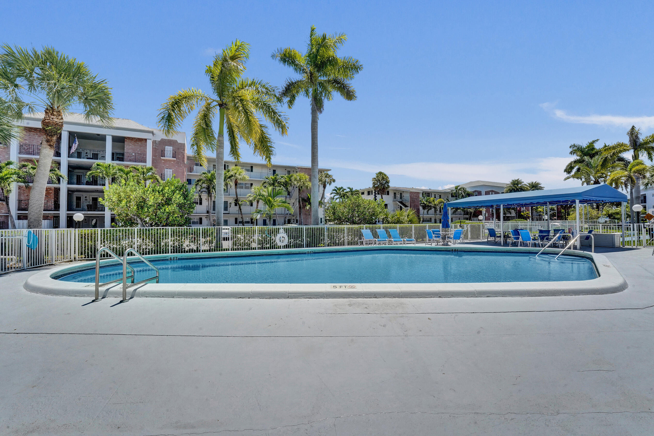 455 Paradise Isle #305 Hallandale Beach, FL 33009