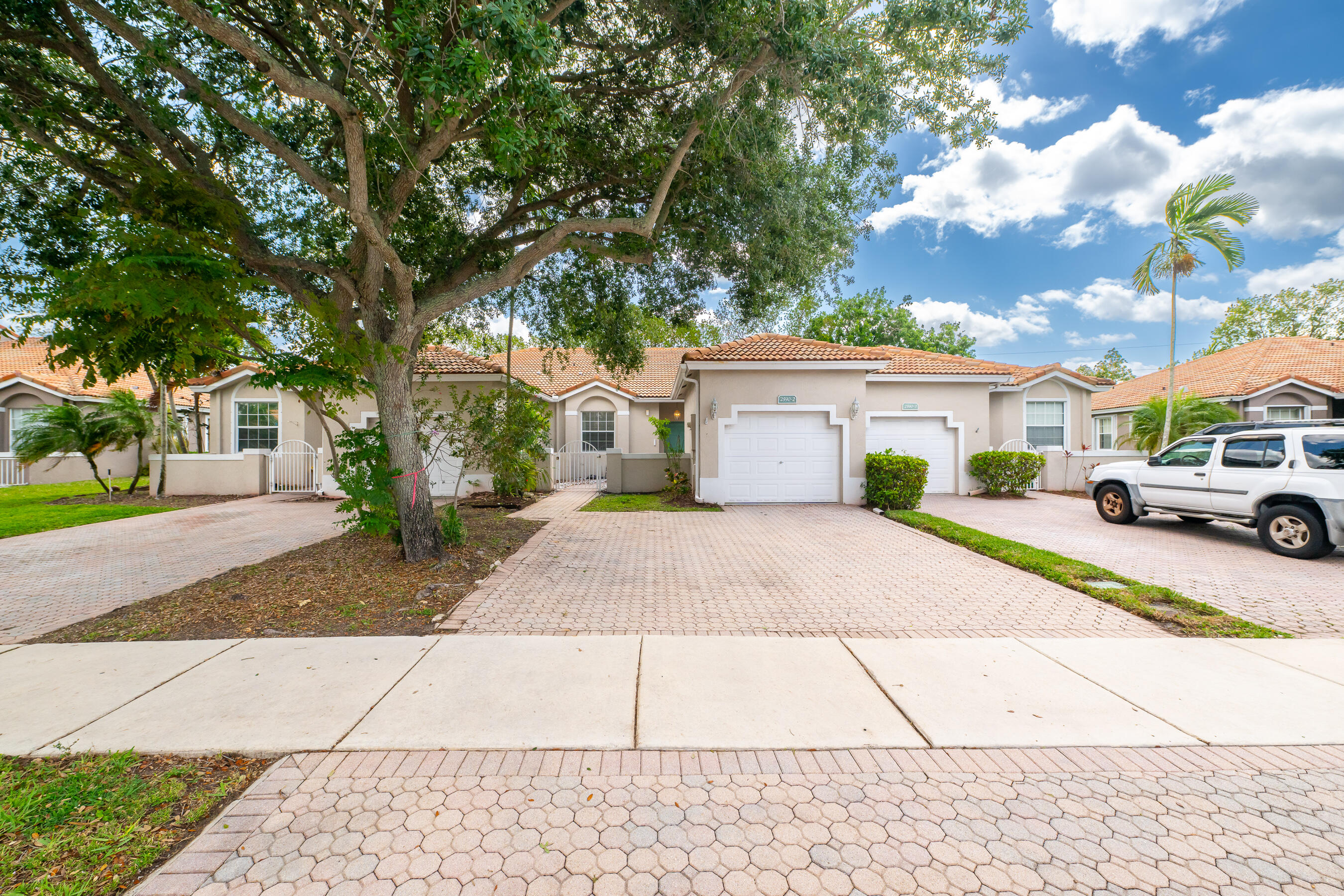 2590 E Aragon #2