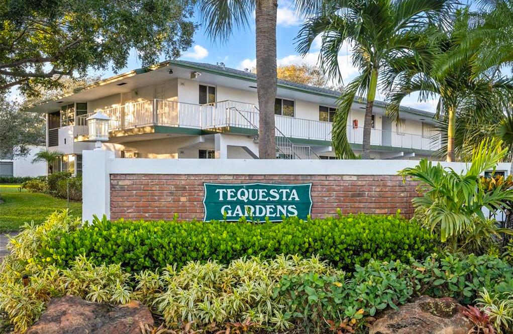 8 Garden #106r